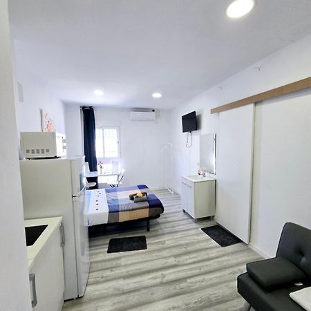 Apartamento Metro Manises Y Aeropuerto المظهر الخارجي الصورة